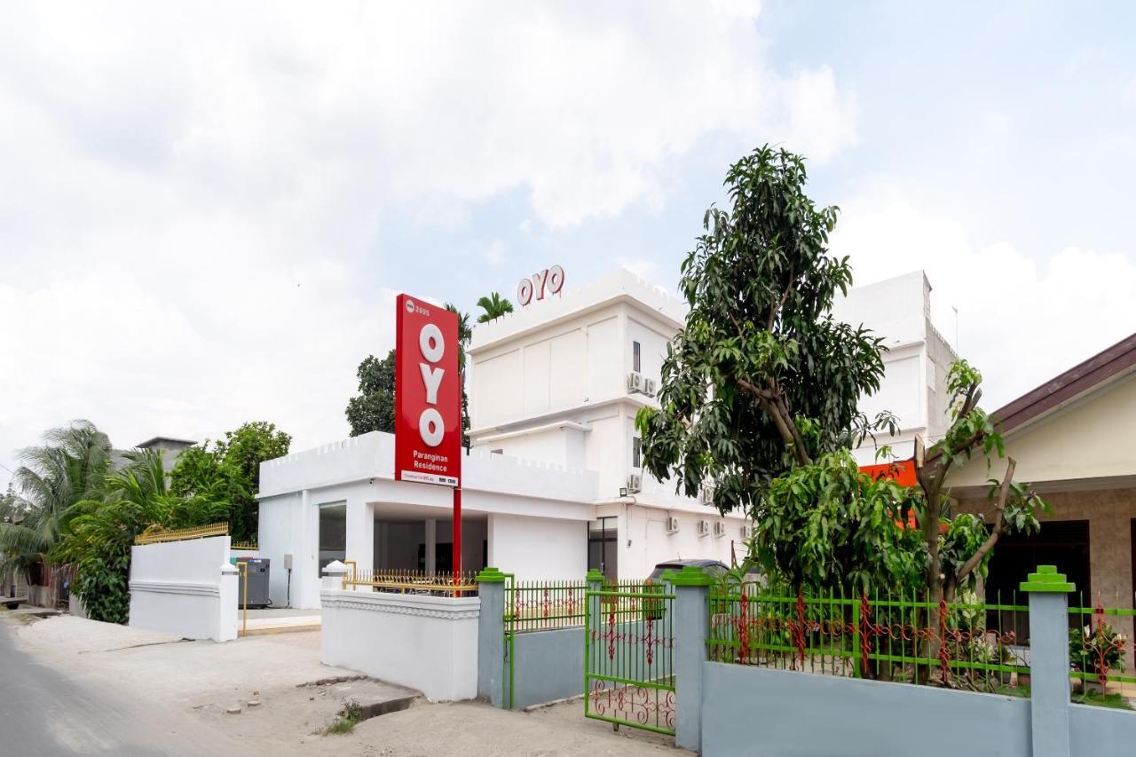 Oyo 2895 Paranginan Residence Medan Exterior foto