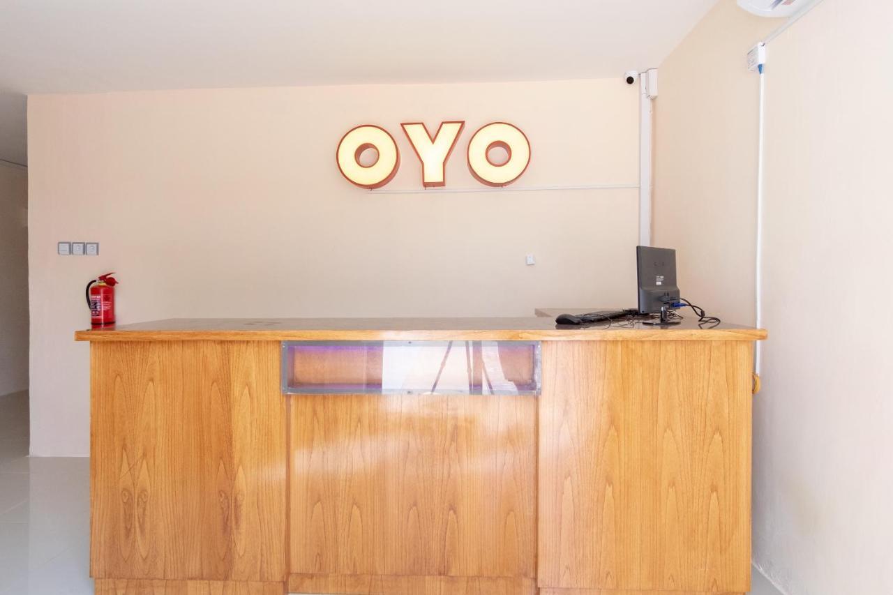 Oyo 2895 Paranginan Residence Medan Exterior foto